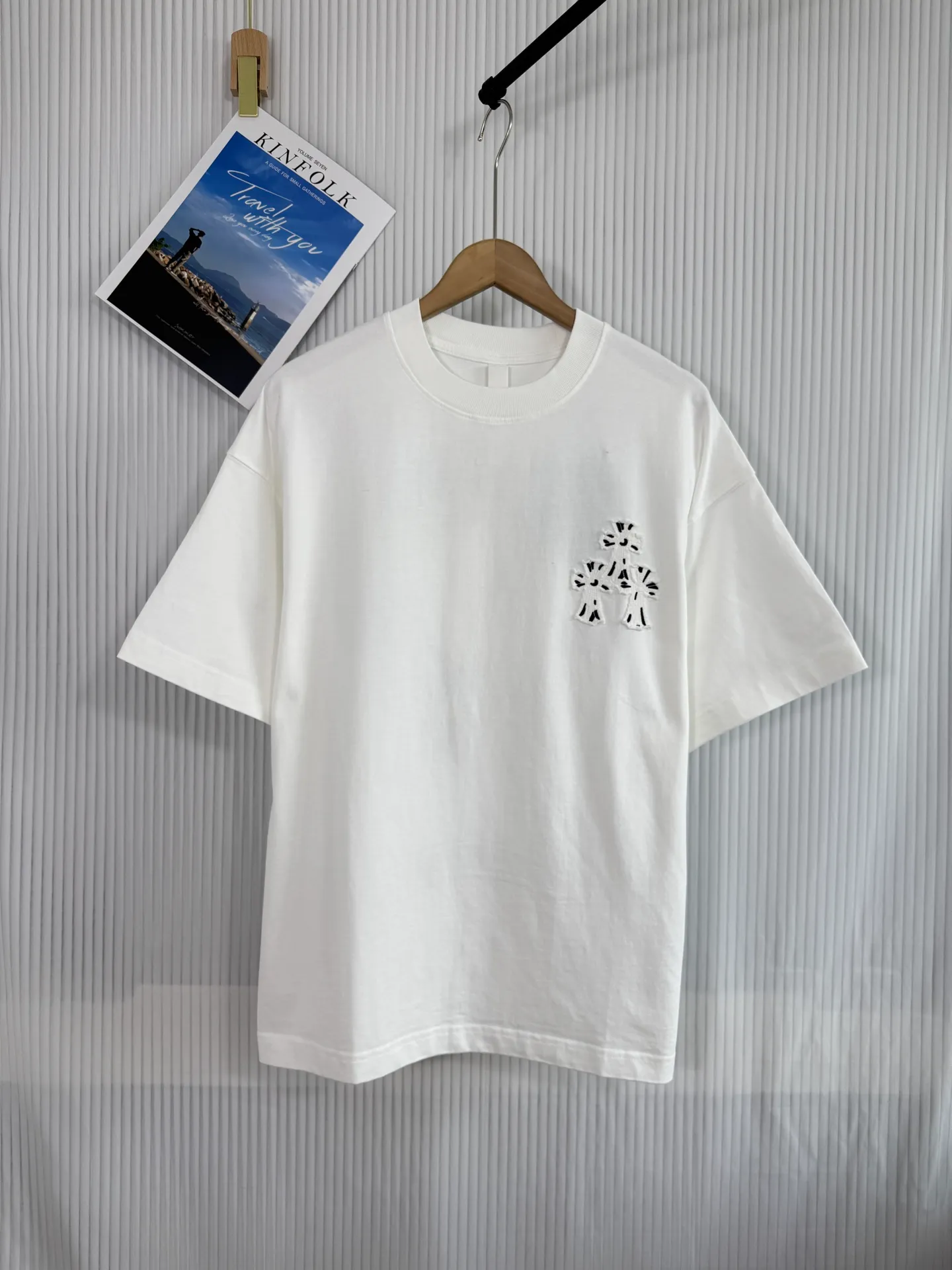 P200 ch high version Chrome Hearts 2025 spring and summer new cross patch washed short-sleeved T-shirt, fabric: 26 double yarns, 320 grams weight, cross patch embroidery, heavy washing Printing process: patch embroidery Color: black white Size: S M L XL Style number: 5132